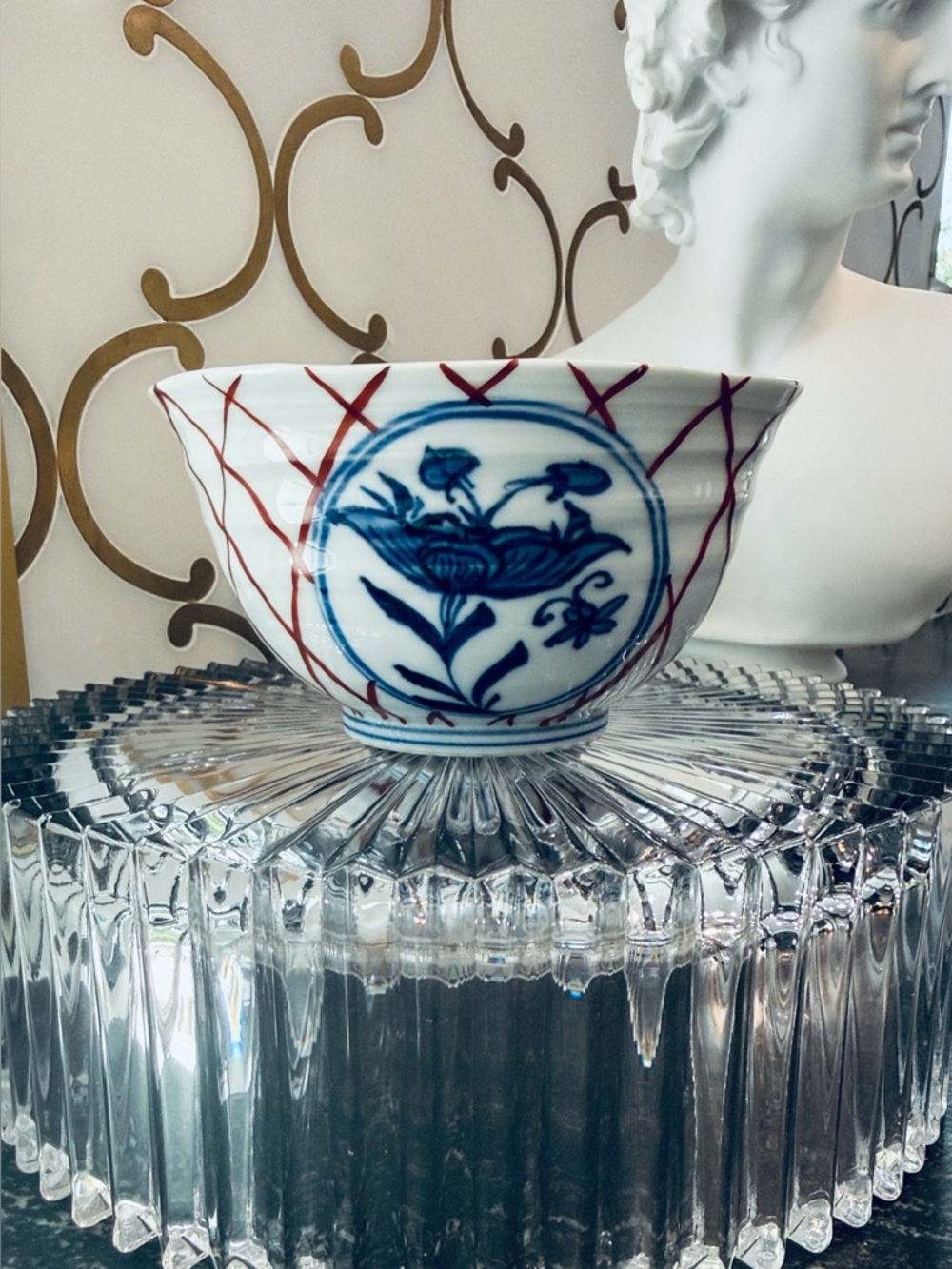 VINTAGE NEIMAN MARCUS PORCELAIN JAPAN RICE BOWL IN TRADITIONAL BLUE AND RED